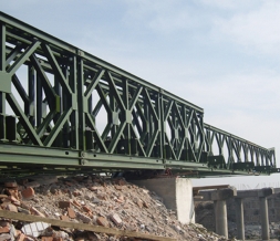 如何評定建筑貝雷鋼橋的承重能力？